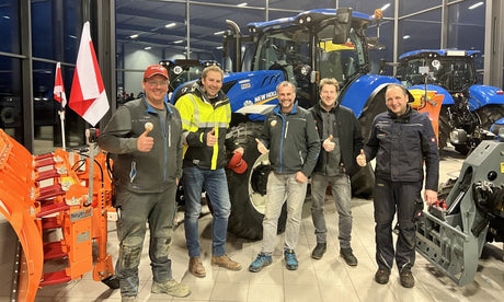 Neuer Winterdienst Traktor für Dangel Mietpark