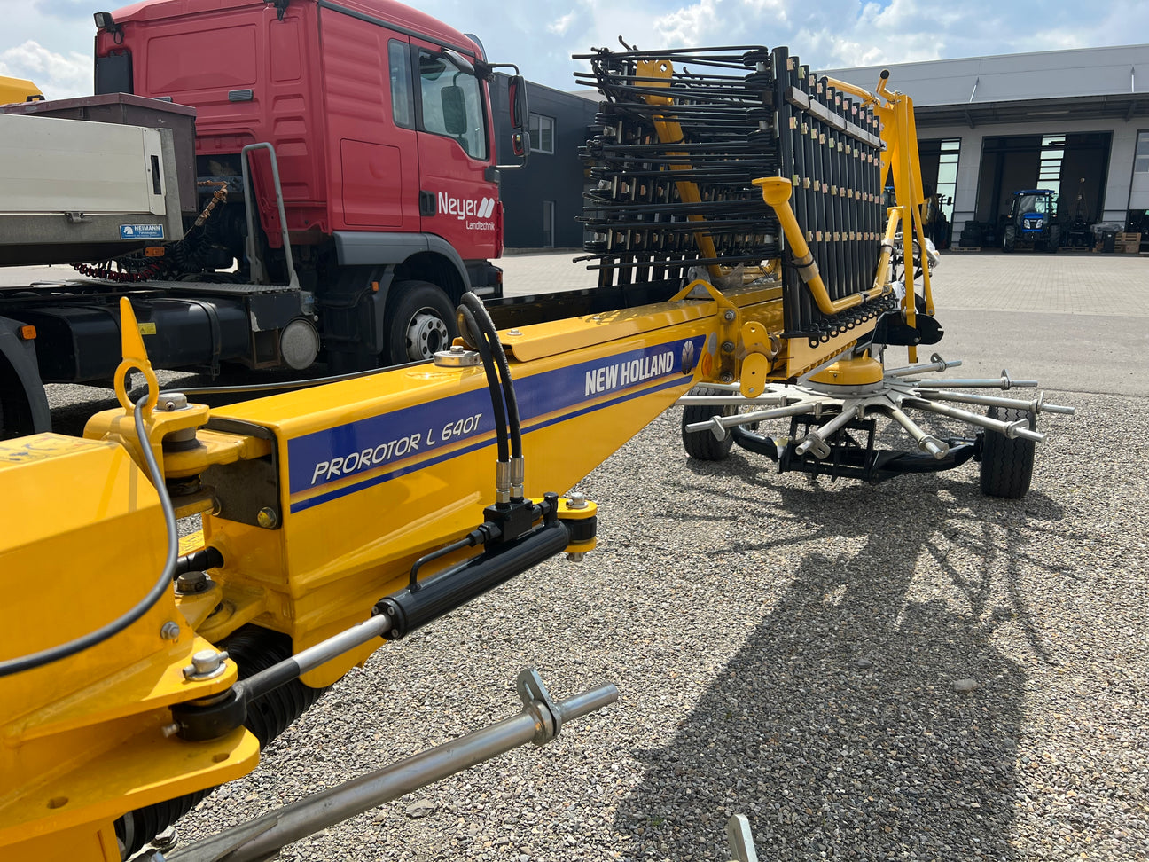 New Holland Schwader