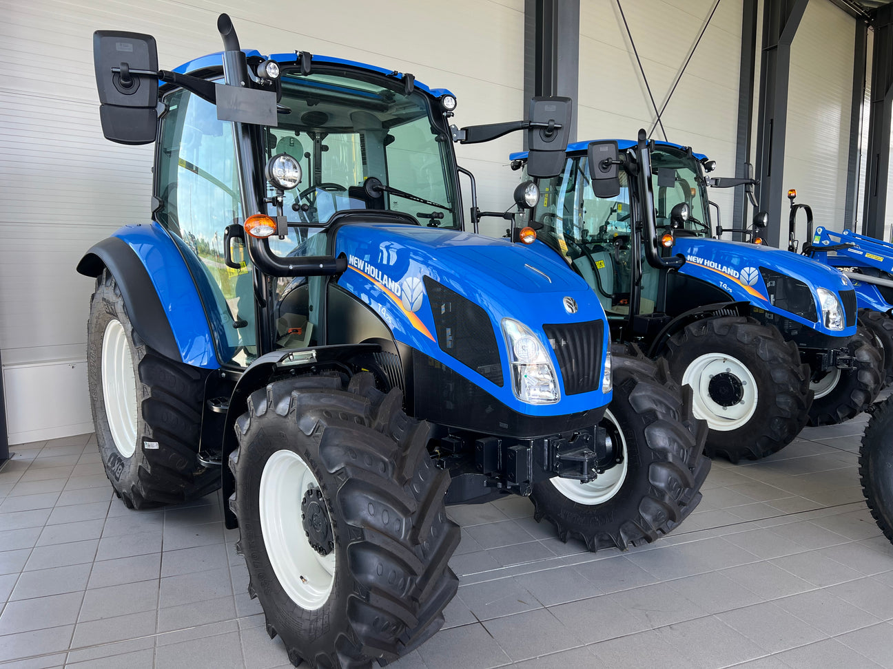 New Holland T4