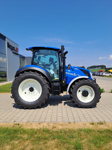 New Holland T5