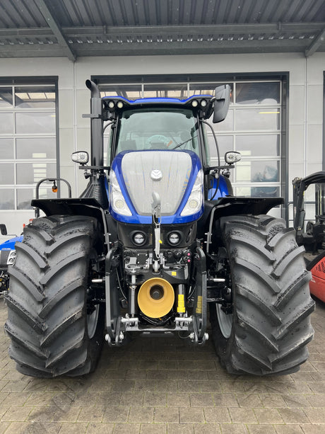 New Holland T7
