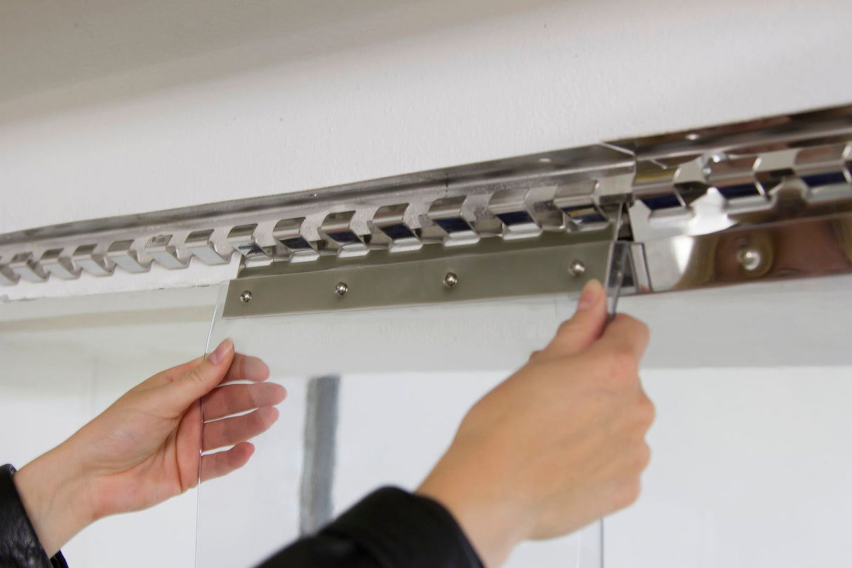 Kerbl PVC-Streifenvorhangset 300 transparent 300x3mm, 225cm 291162