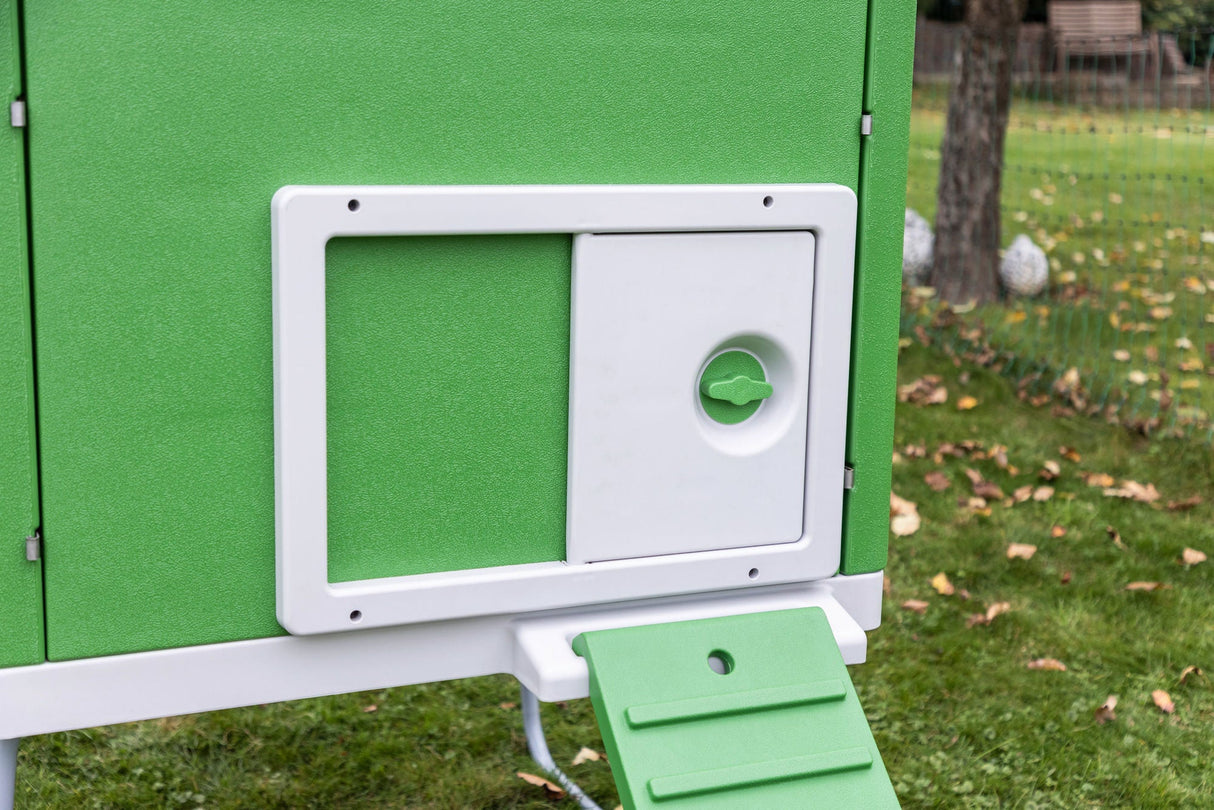 Kerbl Mobile Coop Hühnerhaus aus Kunststoff für SmartCoop 119x96x162cm, 2 Kartons - 81737