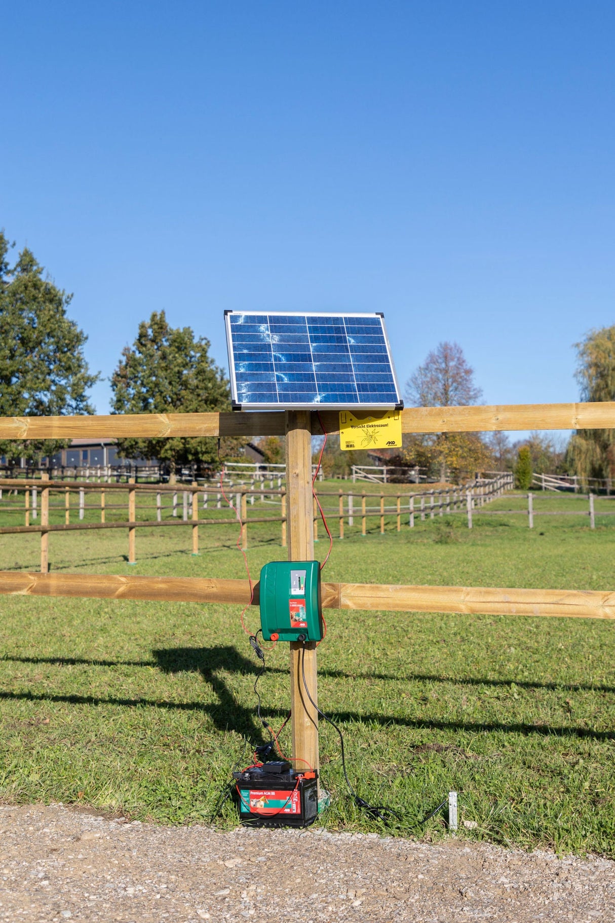 Kerbl Solarmodul 55W inkl. Lade- regler, MC4-Anschluss - 375559