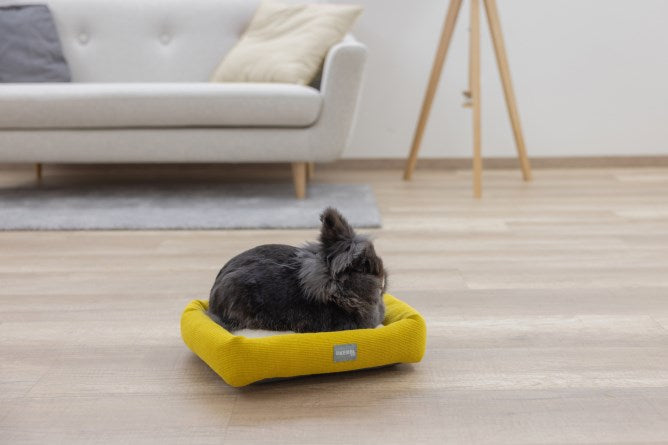 Kerbl Kuschelbett für Kleintiere, Hasen, Meerschweinchen, weiß/gelb, 36x32x7cm - 82839