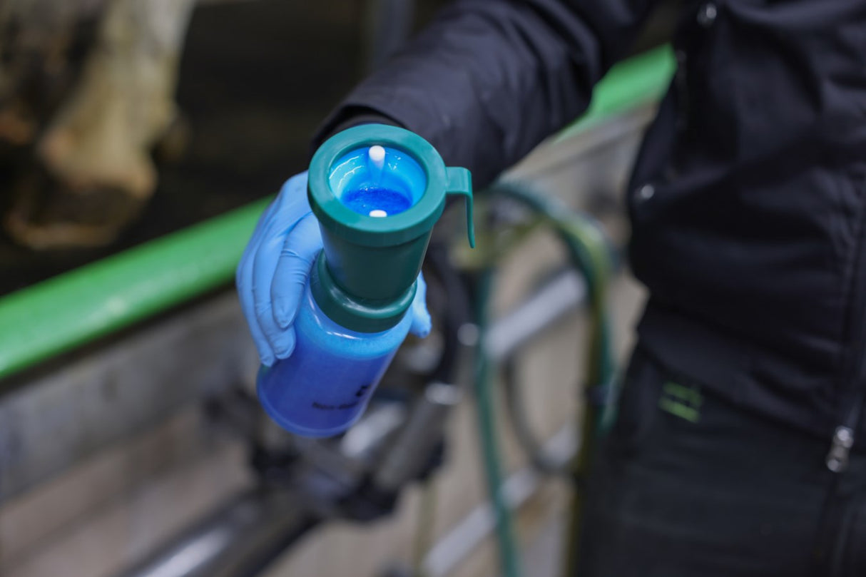 Kerbl Dippbecher für dickflüssige Mittel Non-Return Twin 300 ml - 15647