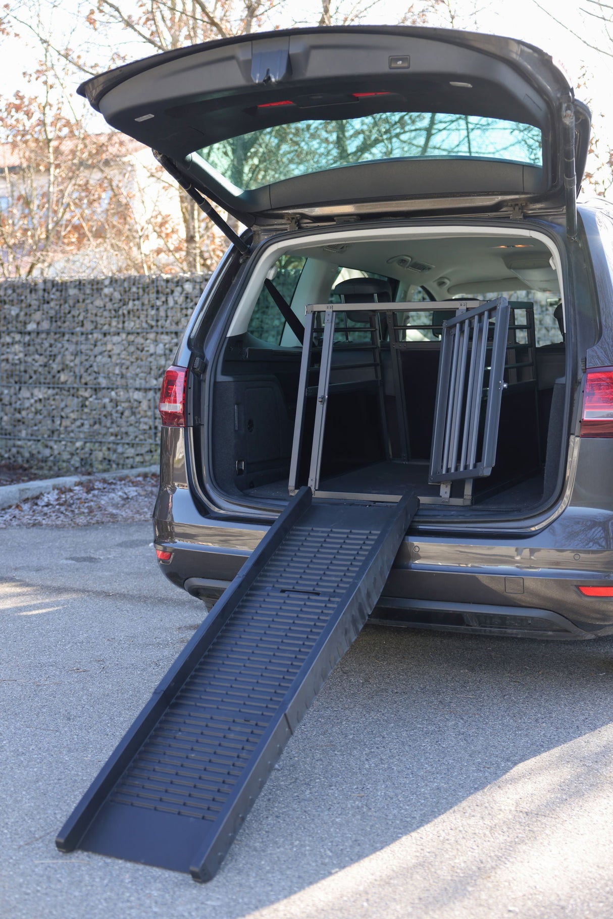 Kerbl Hunderampe für Kofferraum Auto faltbar, schwarz - 80572