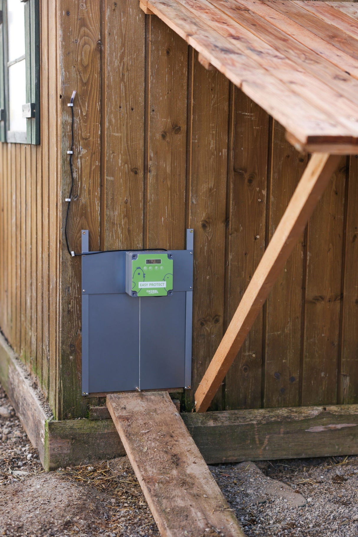 Kerbl automatische Hühnertür Easy Protect Steuerung mit Tür - 70590
