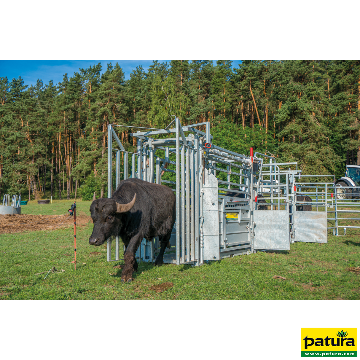 Patura - Behandlungsstand A8000 Kaiserschnitt mit Seitenverengung, Heckschiebetüre - 302810