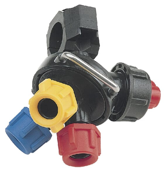 Arag Düsenhalter 3fach f. 3/4 Rohr 4012055