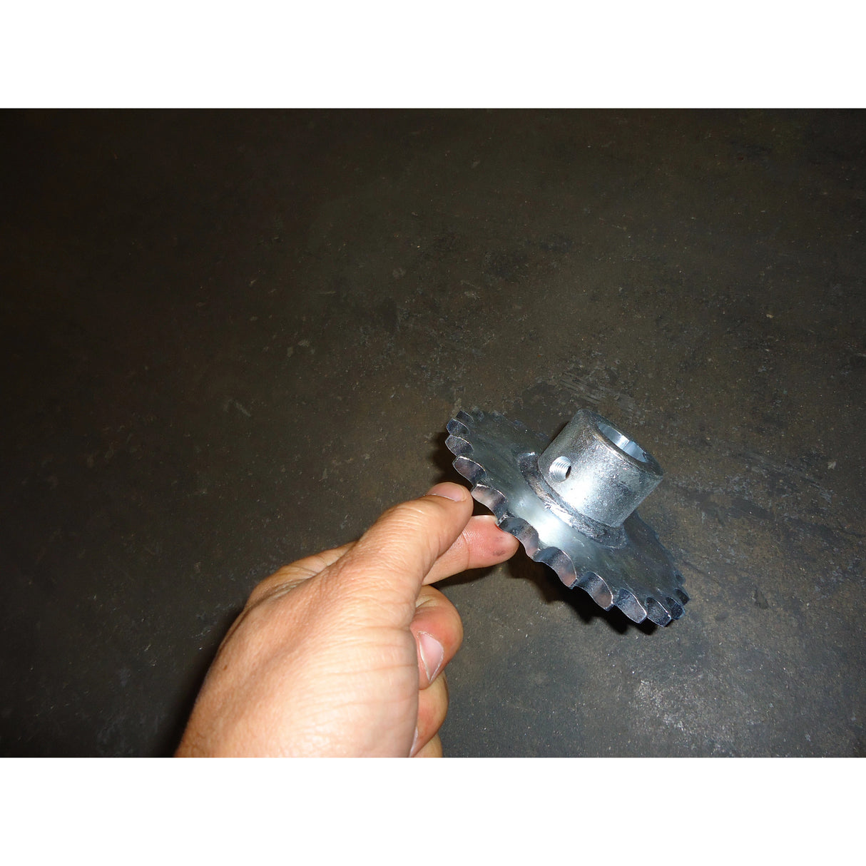 Original New Holland CNH Ersatzteil Nummer 423659 ANGETRIEBENES KETTEN