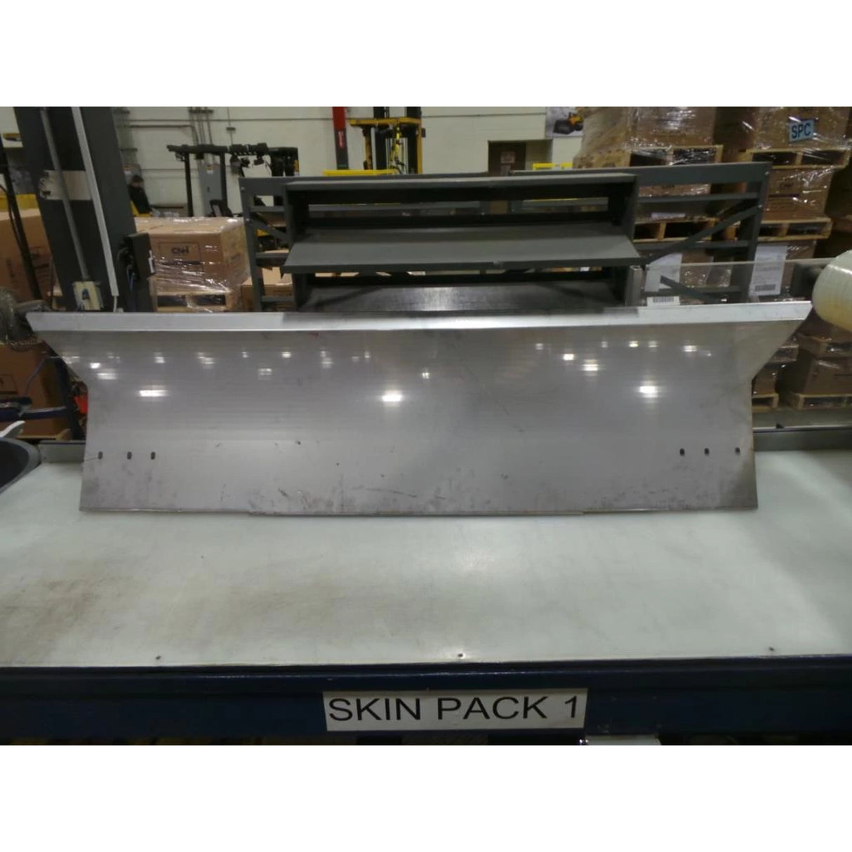 Original New Holland CNH Ersatzteil Nummer 48102788 BODEN