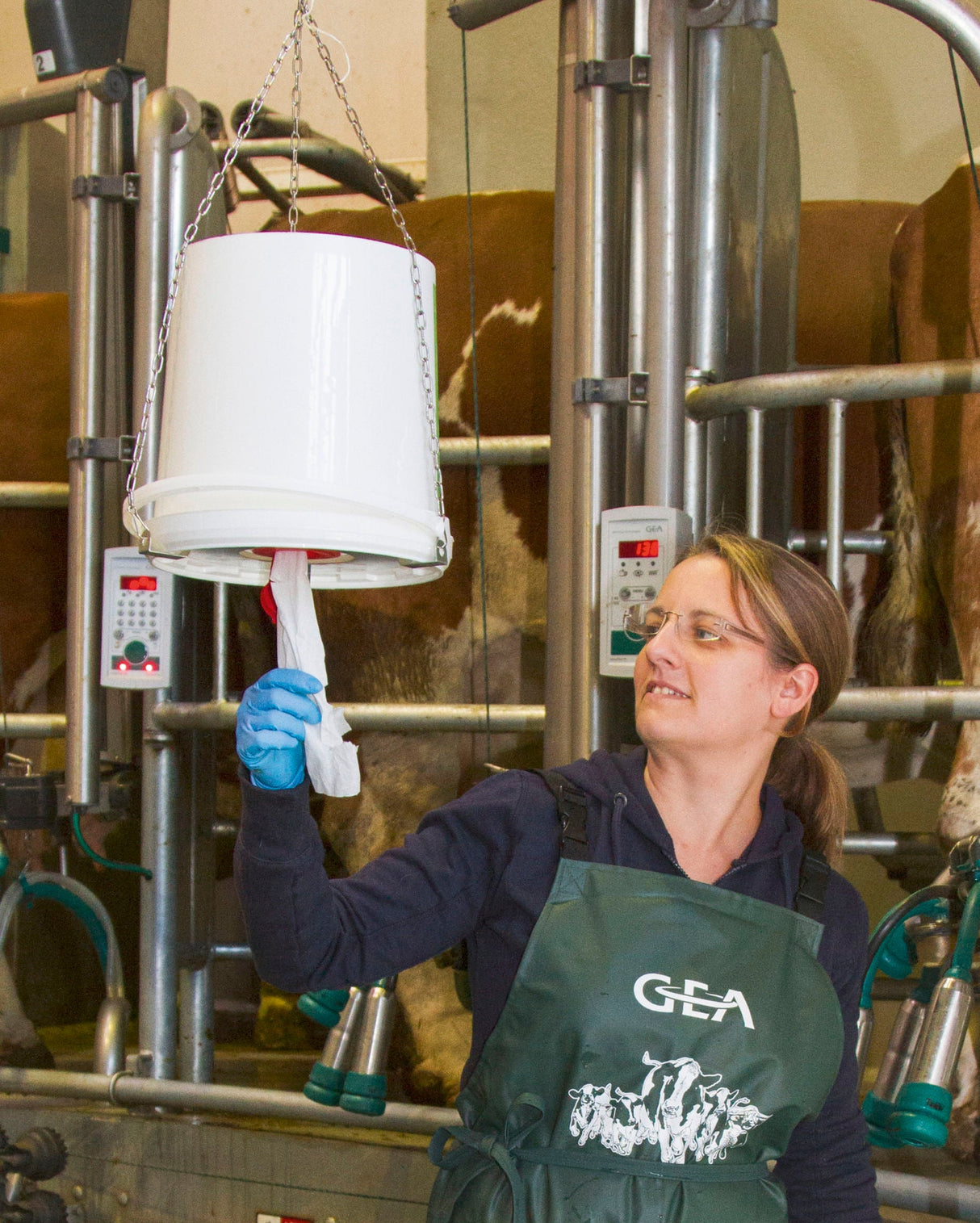 Kerbl Reinigungspapier feucht, im Eimer, 20x20cm, 800 Blatt 15817