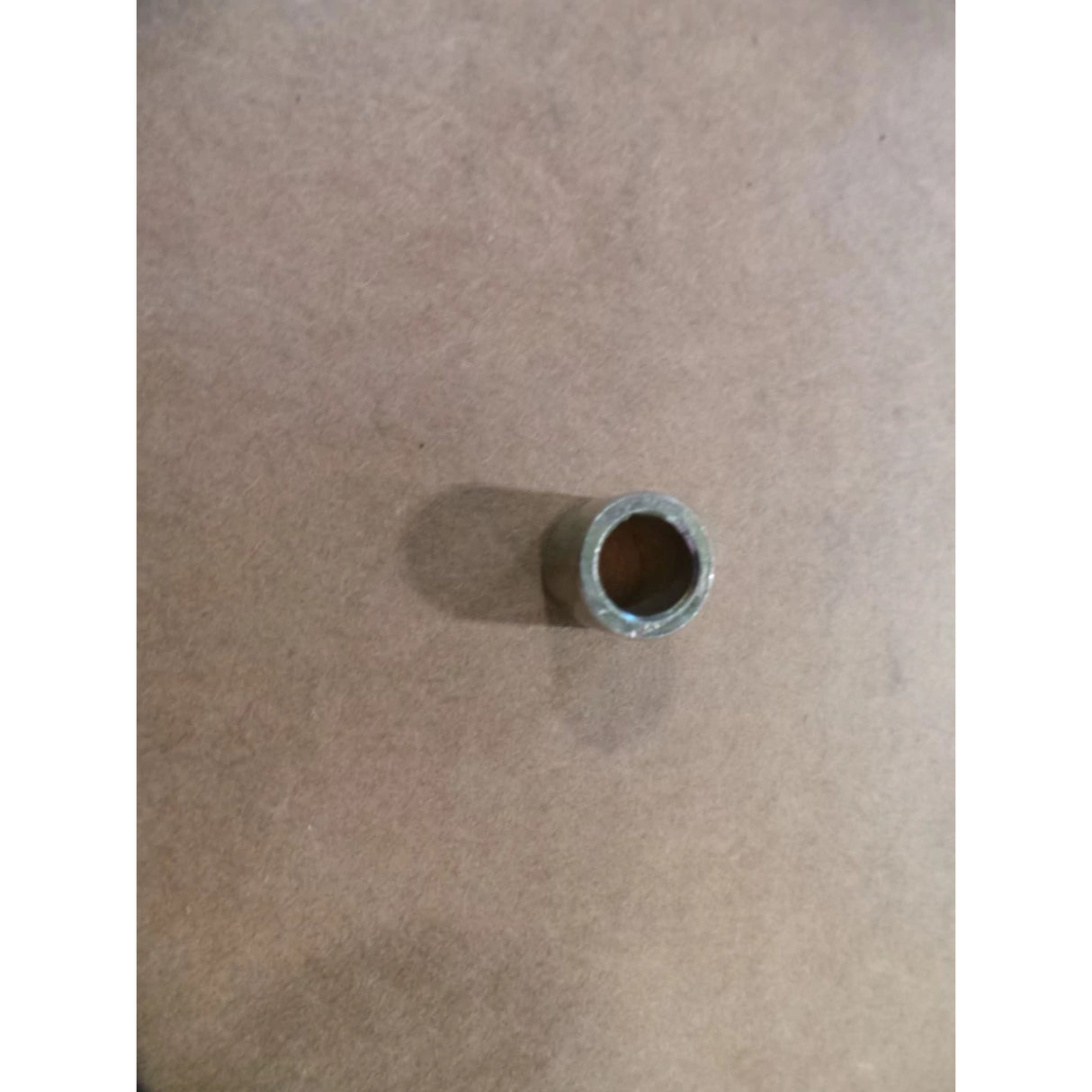 Original New Holland CNH Ersatzteil Nummer 87682401 DISTANZSTÜCK