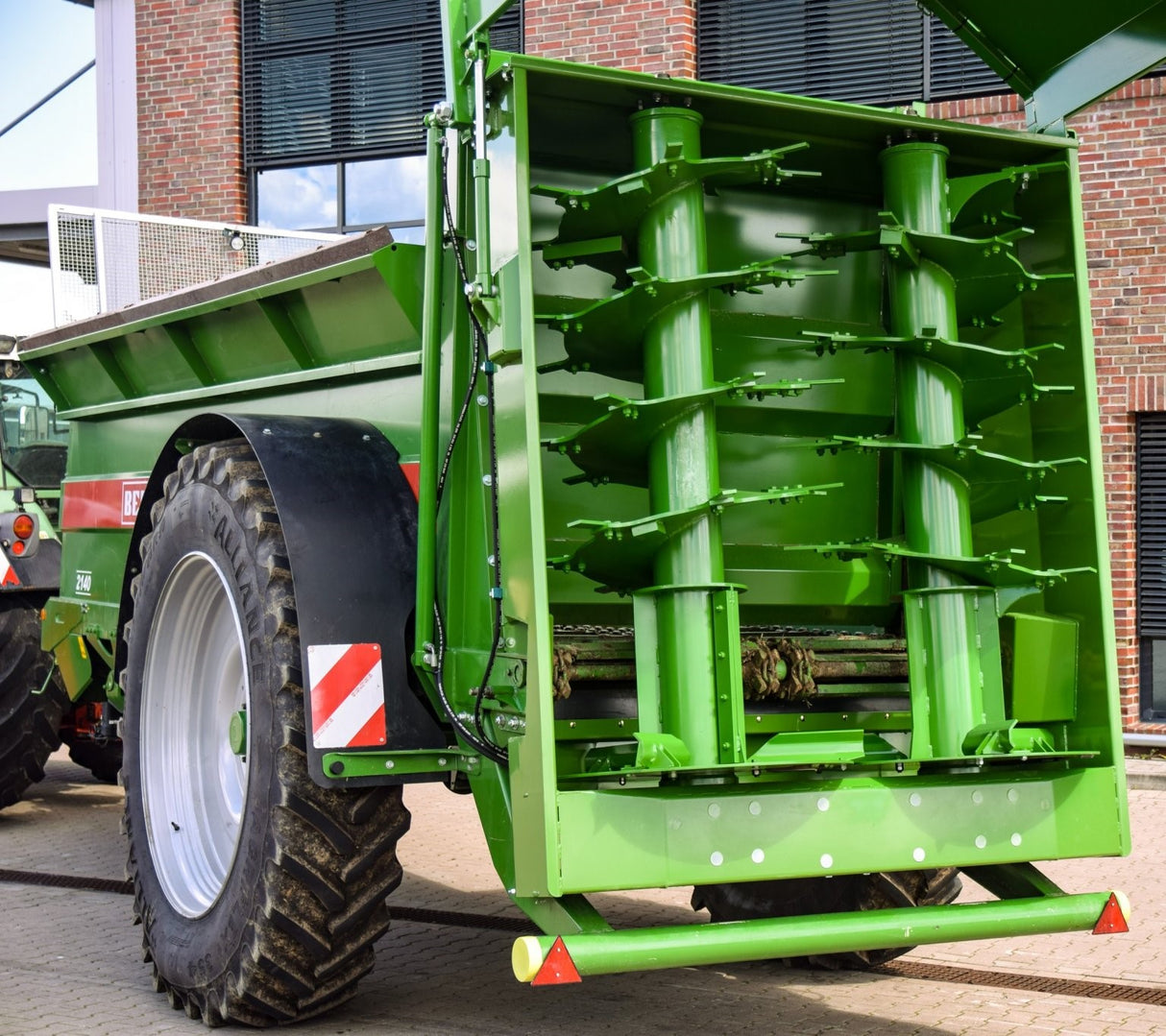 M-Series low bed manure spreader