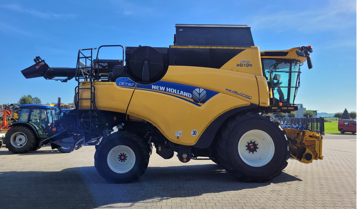 New Holland CR7.90 Mähdrescher - gebraucht - Baujahr 2021
