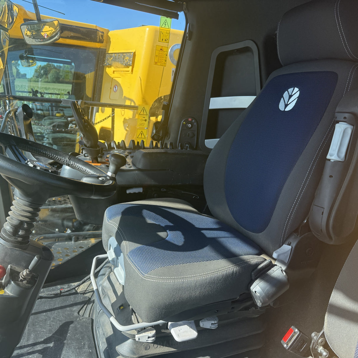 New Holland CR7.90 Mähdrescher - gebraucht - Baujahr 2021