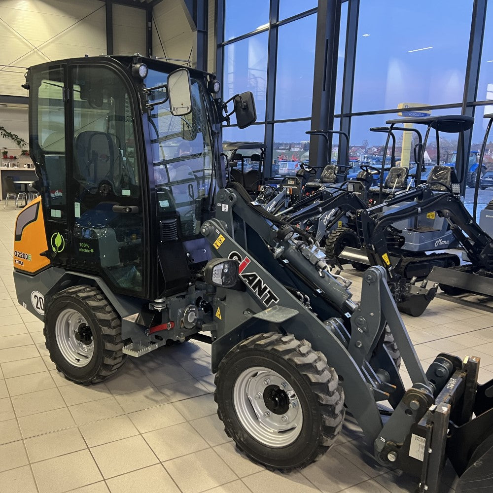 Electric wheel loader G2200E