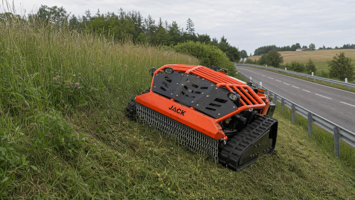 Jack Mulcher ferngesteuerte Mähraupe mit Mulchdeck für Steilhänge