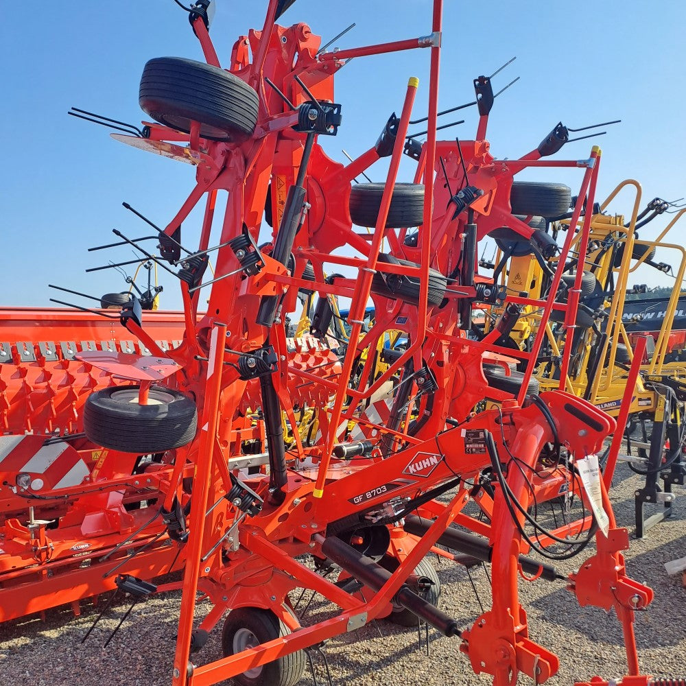 KUHN GF 8703 Heuer