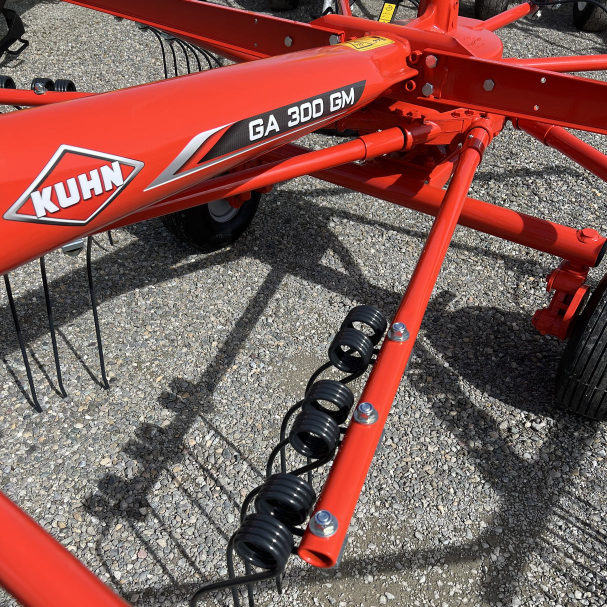 KUHN GA 300 GM Schwader