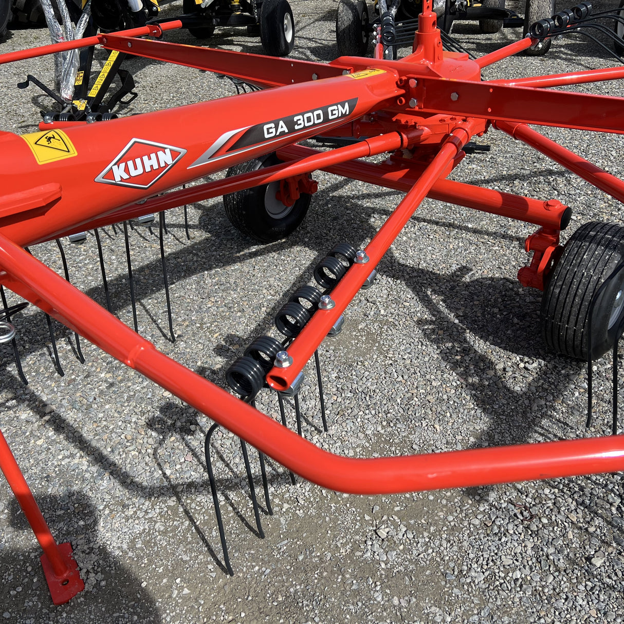 KUHN GA 300 GM Schwader