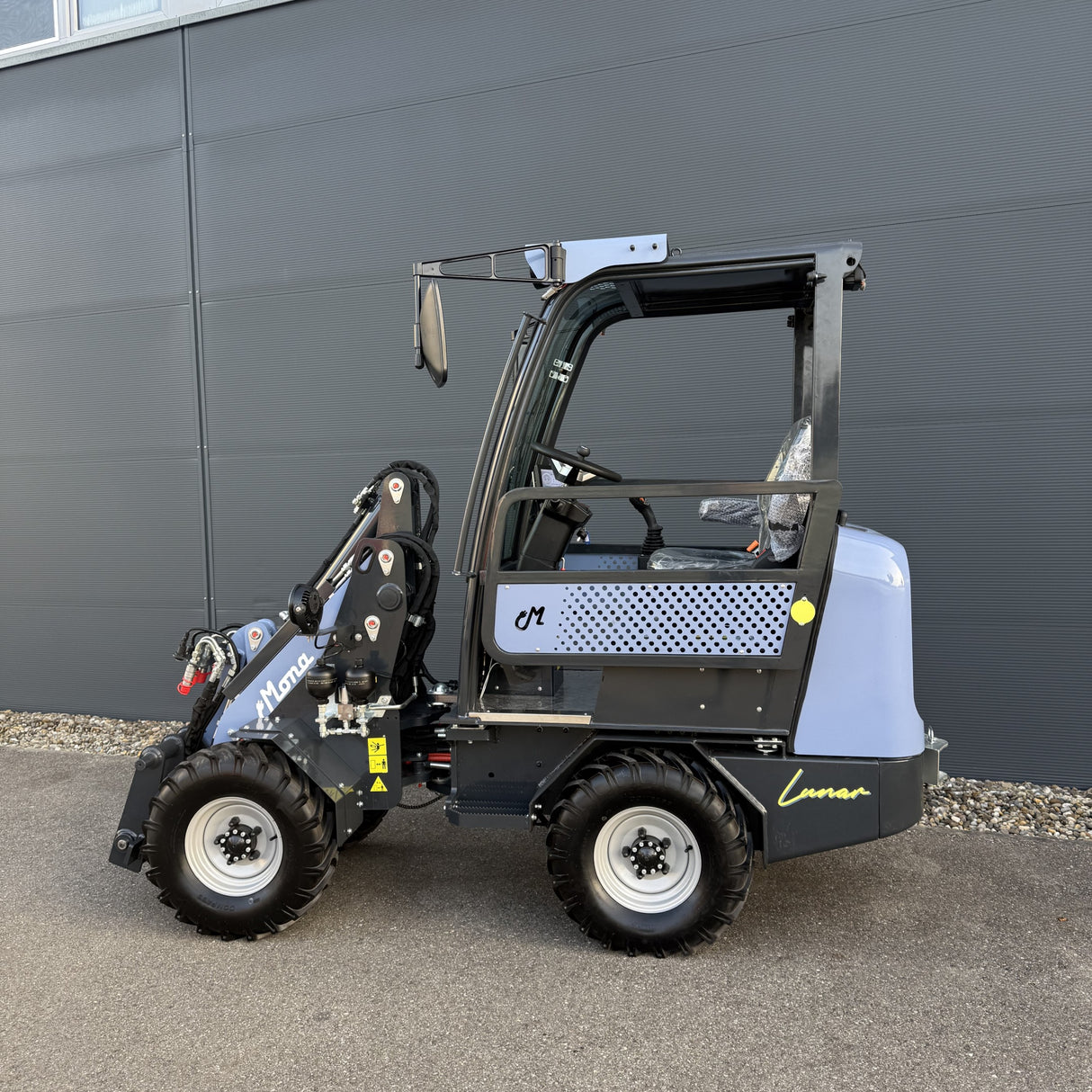 MONA Lunar elektrischer Hoflader