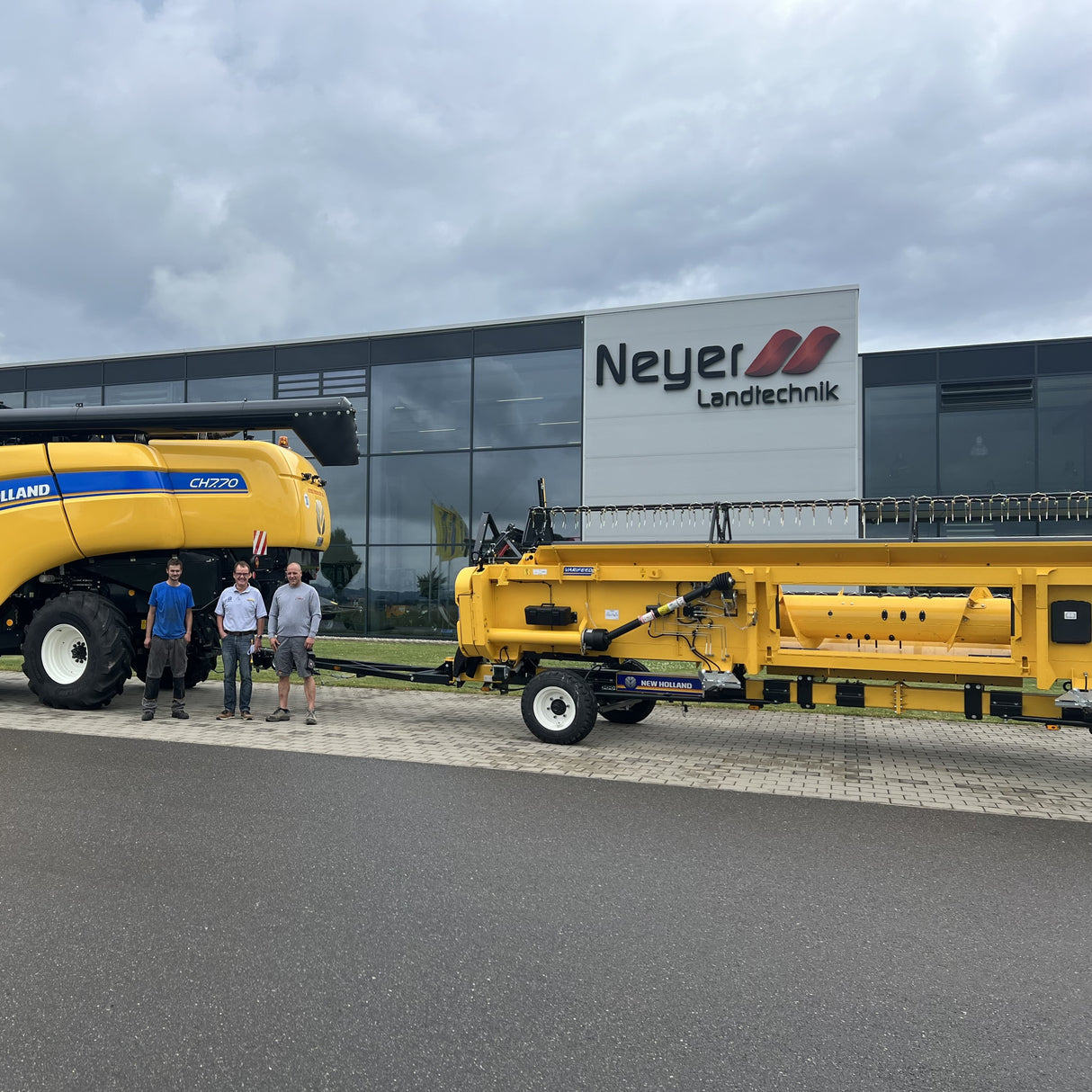 New Holland 760 CG VARIFEED Getreideschneidwerk