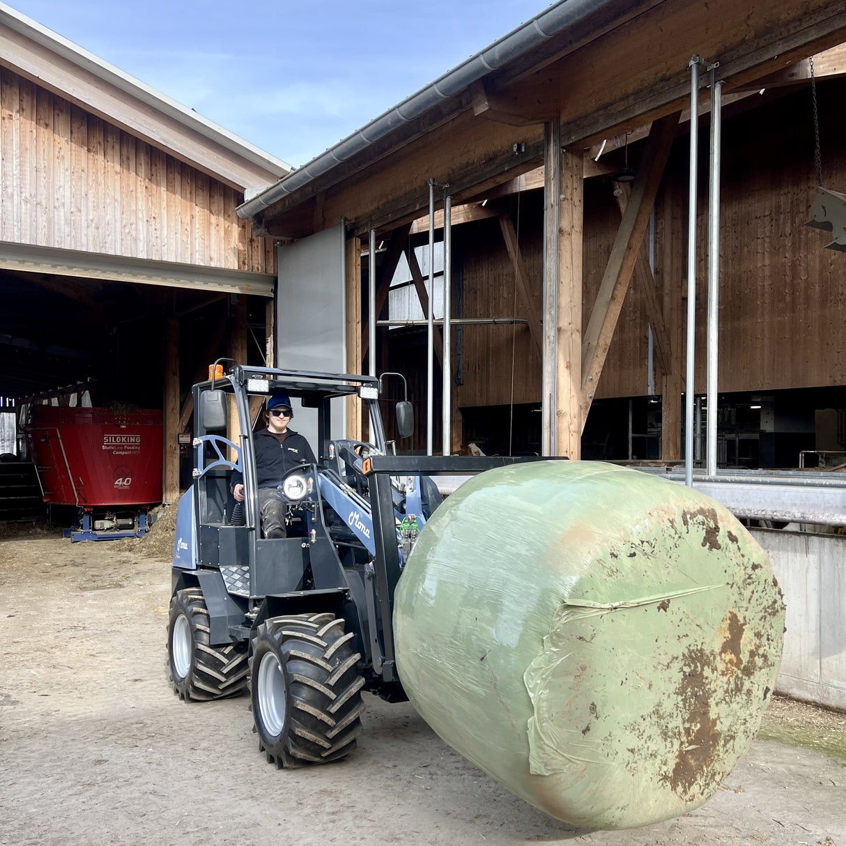 MONA Solara elektrischer Radlader