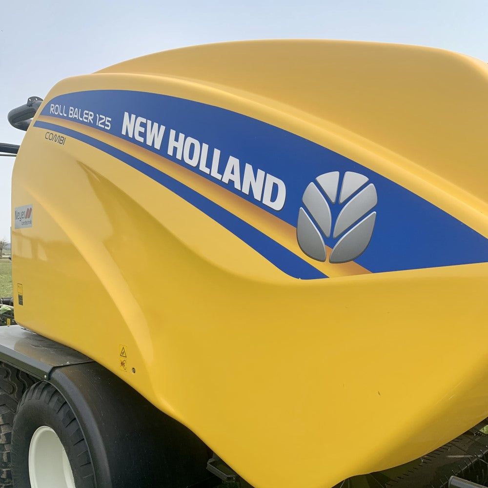 New Holland Roll Baler 125 Rundballenpresse