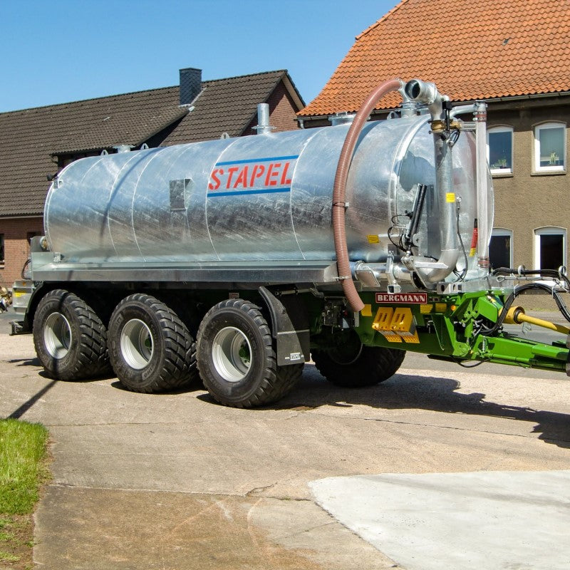 Tank structure for liquid manure