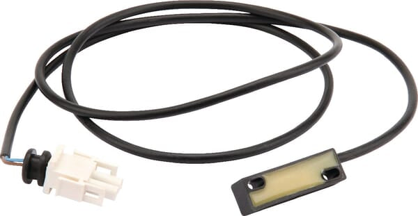 Magnetic switch + plug/cable