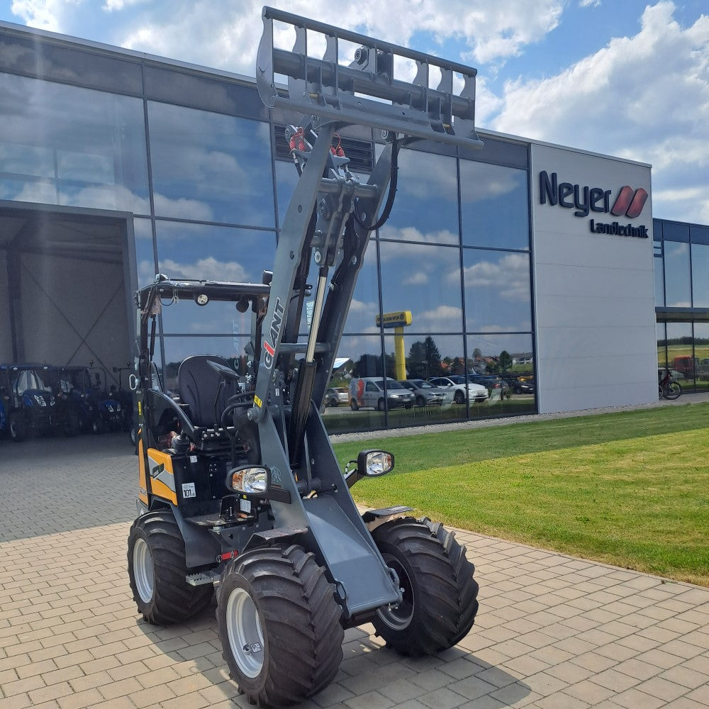 Wheel loader G2200 HD