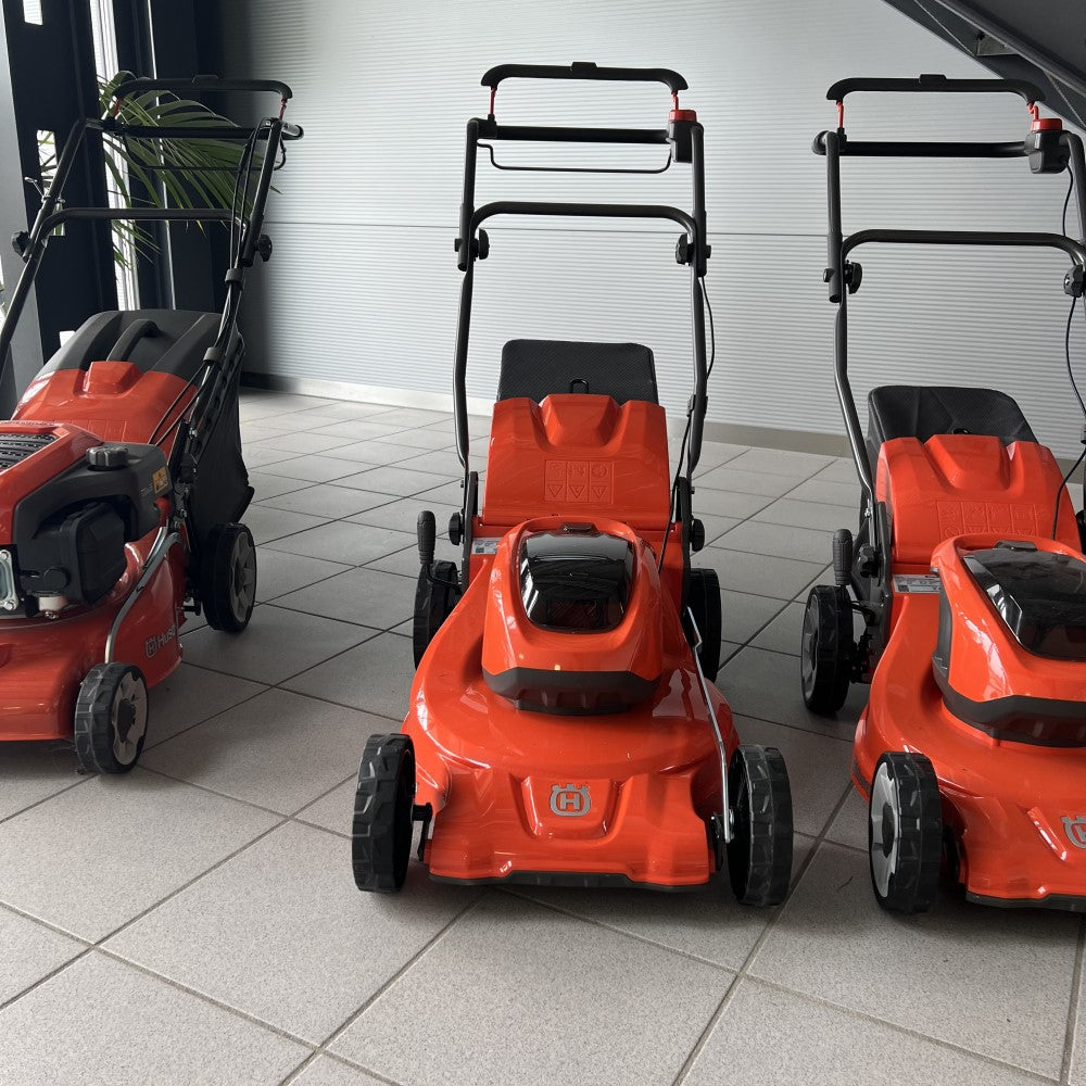 LC 142iS including battery and charger