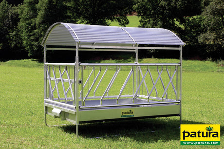 Patura Großballenraufe mit Schrägfressgittern und Dach, 2,85 x 2,05 m 303537