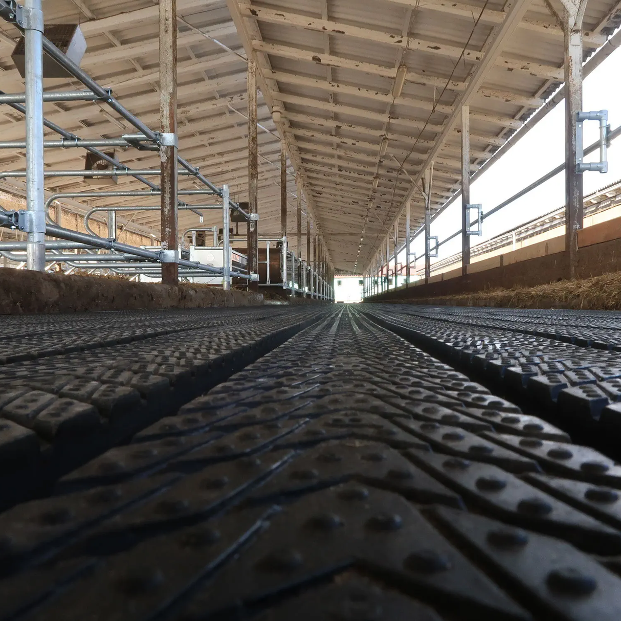 Magellan walkway flooring