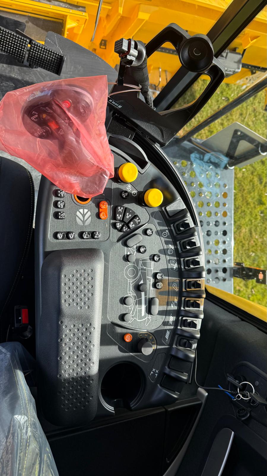 New Holland Mähdrescher CX 7.90 Vorführer Modelljahr 2026