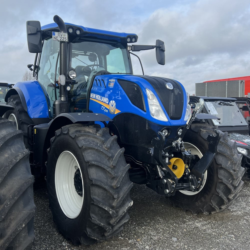 New Holland T7.225 Traktor