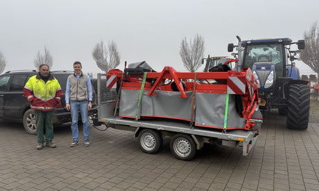 Ein neues Frontmähwerk für die Grasernte der Glück GbR