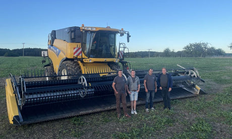 Effiziente Ernte mit dem MacDon FD230 und einem RTK System von EFIX