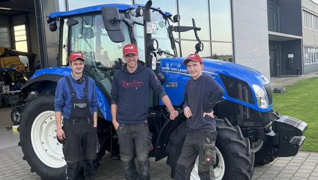 Ein neuer New Holland Traktor aus der T5 Serie für einen Stammkunden