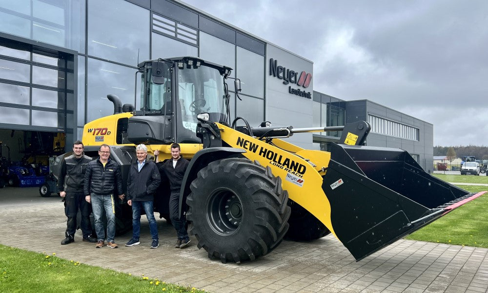 Milchvieh & Biogas Betrieb im Allgäu setzt auf New Holland Ladetechnik