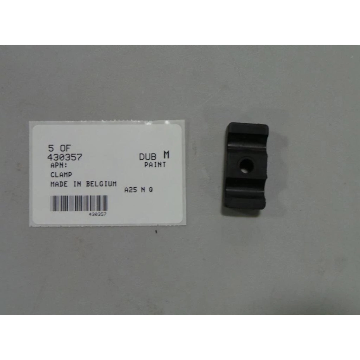 New Holland / Case KLEMME - 5 STÜCK 430357 original CNH Ersatzteil