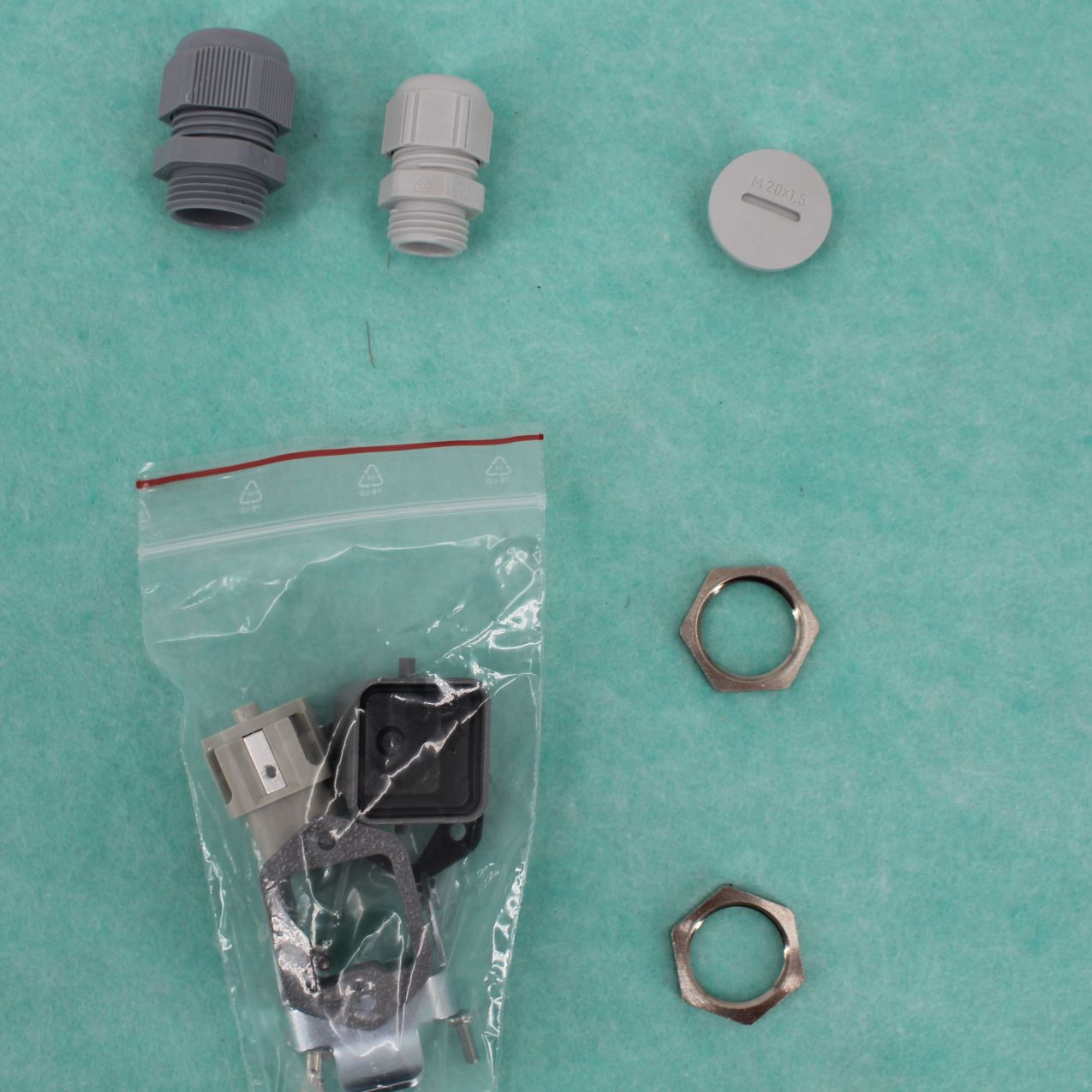 Set of accessories