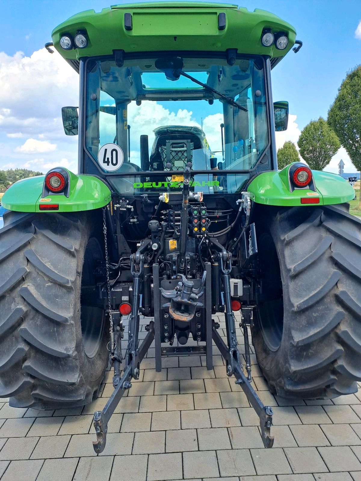 Deutz-Fahr 5115 Traktor