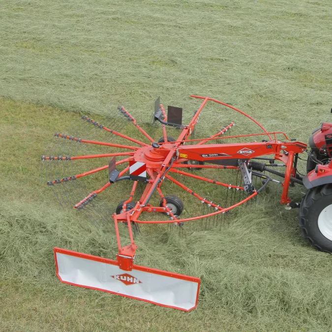 KUHN GA 1031 Schwader