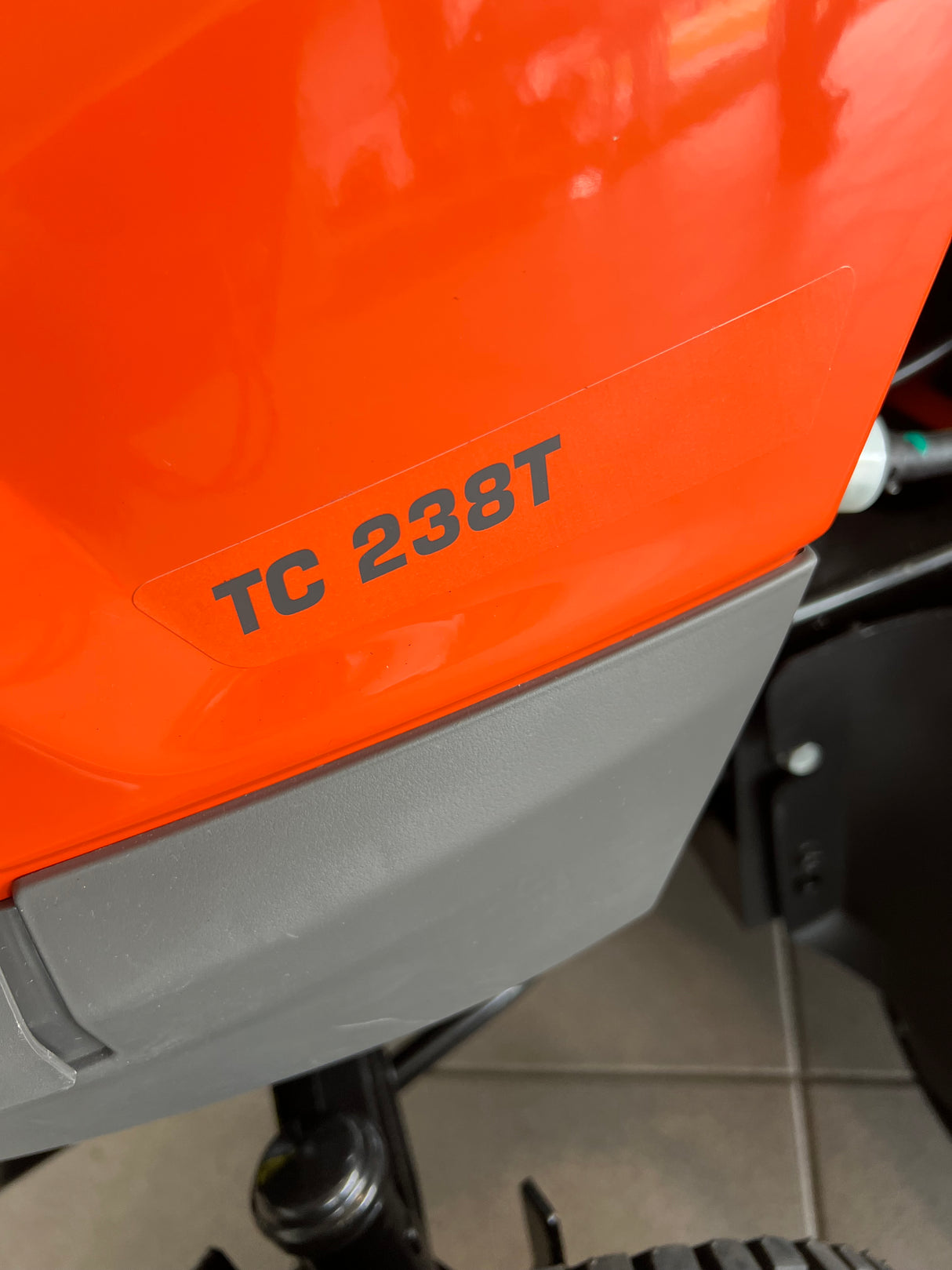 Husqvarna TC 238T Rasentraktor 960 51 02‑01