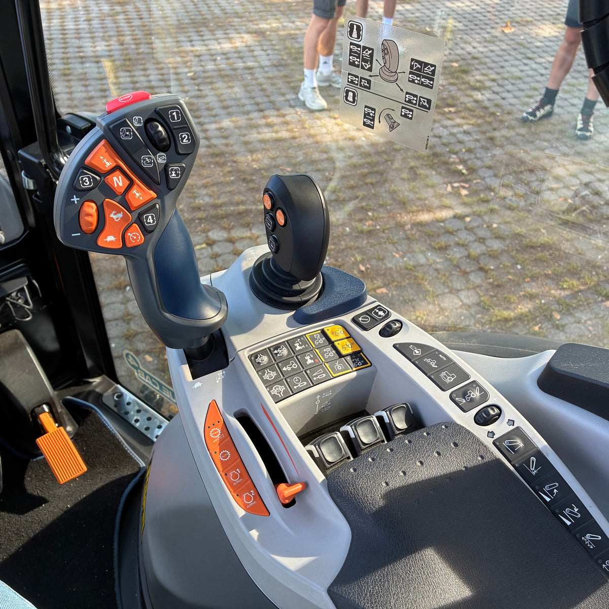 New Holland T4.100 F