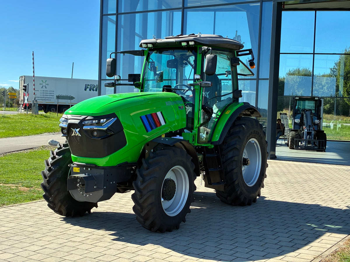 Xeevo E904i Elektro-Traktor mit 100 PS