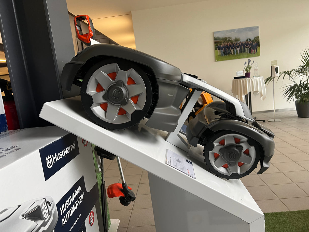 Husqvarna AutoMower 435X AWD Mähroboter 967 85 33‑12